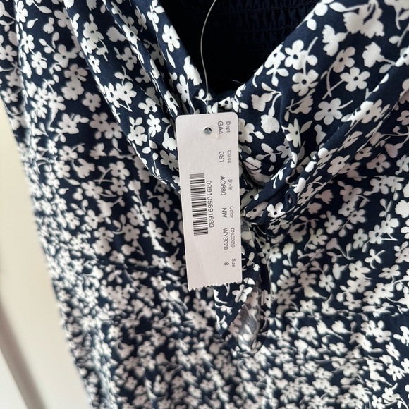 J.Crew Tie-front wide-leg jumpsuit in floral print black and white size 8 - Picture 10 of 10